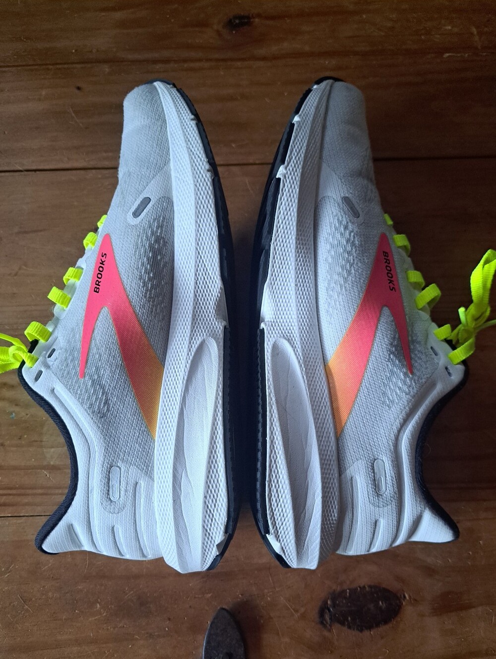 Brooks Launch GTS 9 Women's Running Shoes Size 7 White Pink Yellow 1203741B148 - Picture 6 of 11